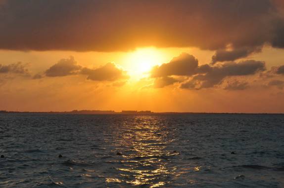 Nosso último e inesquecível pôr-do-sol em Isla Mujeres, no litoral sul do México, do lado do Caribe